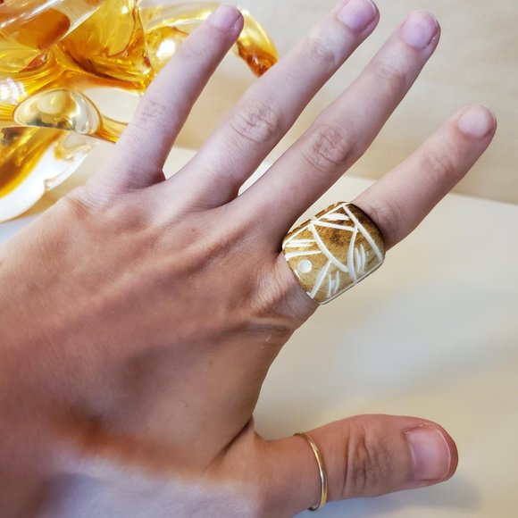 Hand Carved Natural Bone Oval Tan Statement Etched Ring - Picture 2 of 7